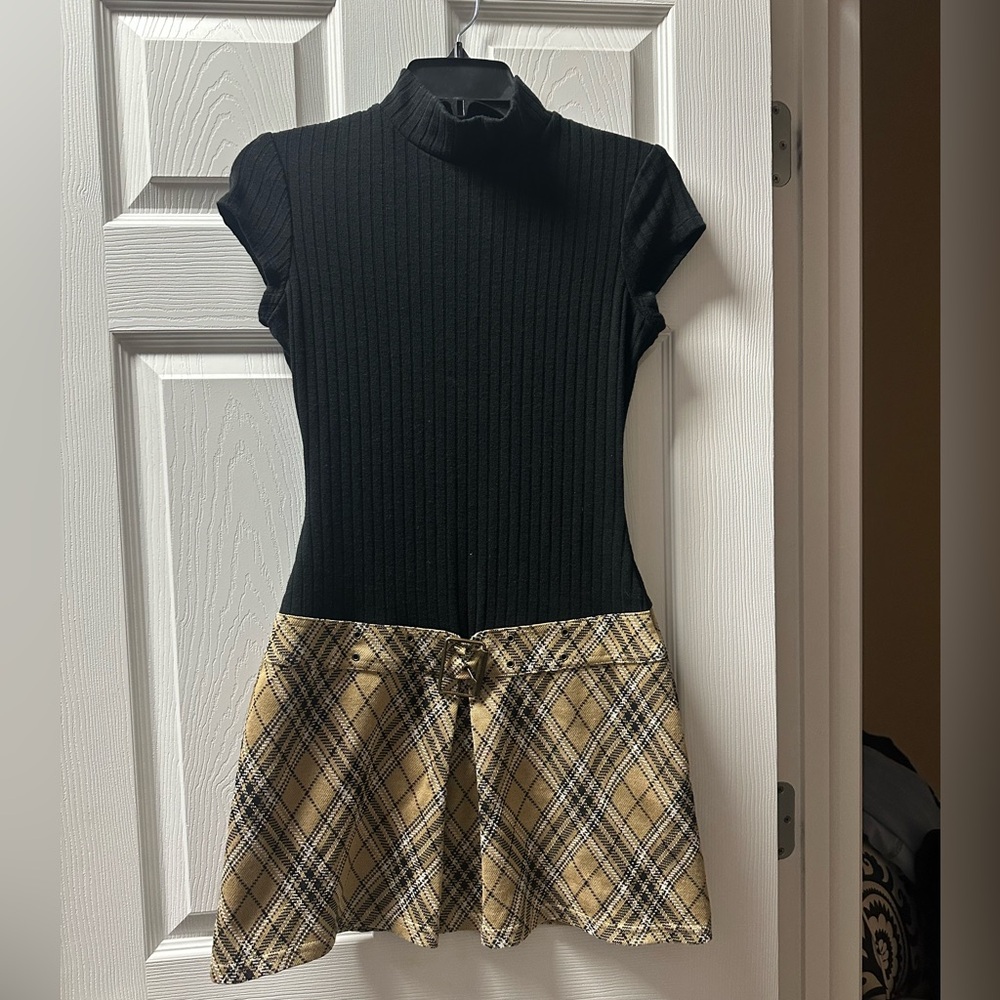 Stylish Black and Tan Sweater Dress